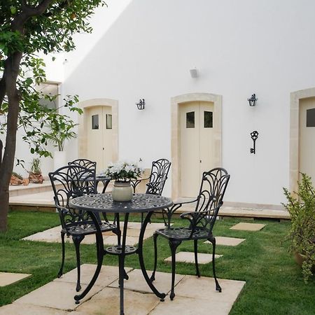 Bed and Breakfast Dimora La Fuga Zollino Экстерьер фото